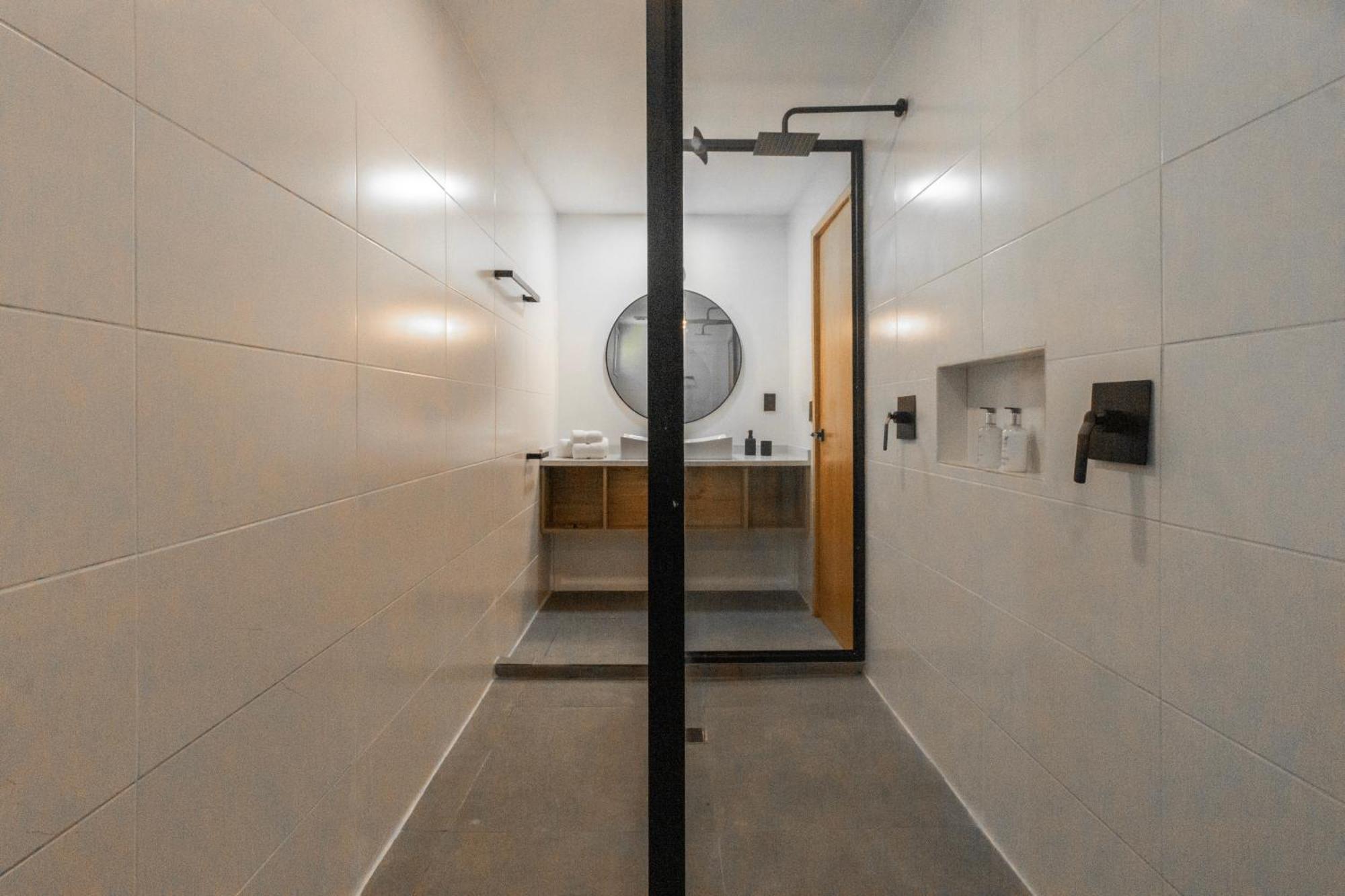 S Boutique Hotel بوكاس تاون المظهر الخارجي الصورة