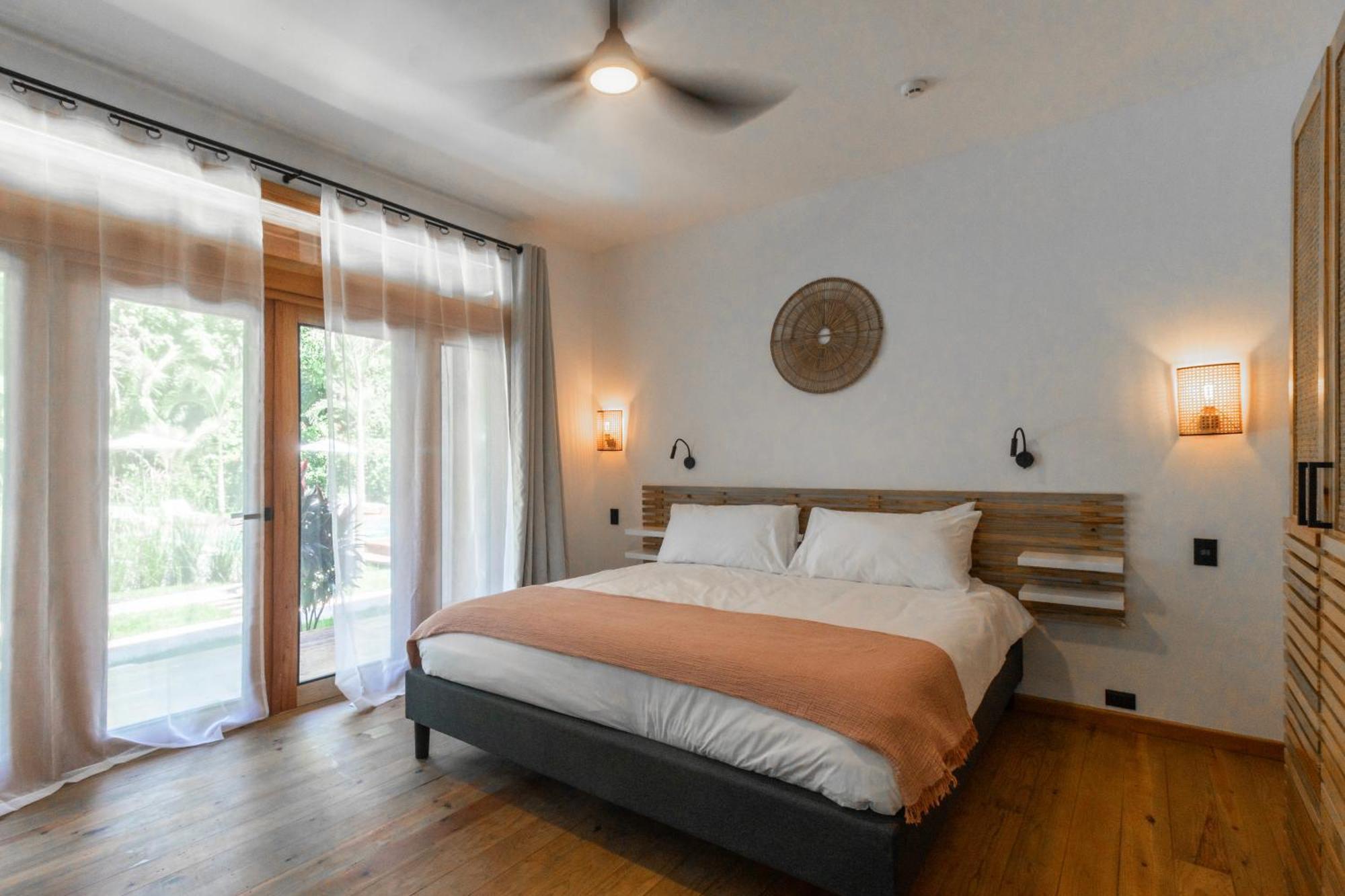 S Boutique Hotel بوكاس تاون المظهر الخارجي الصورة