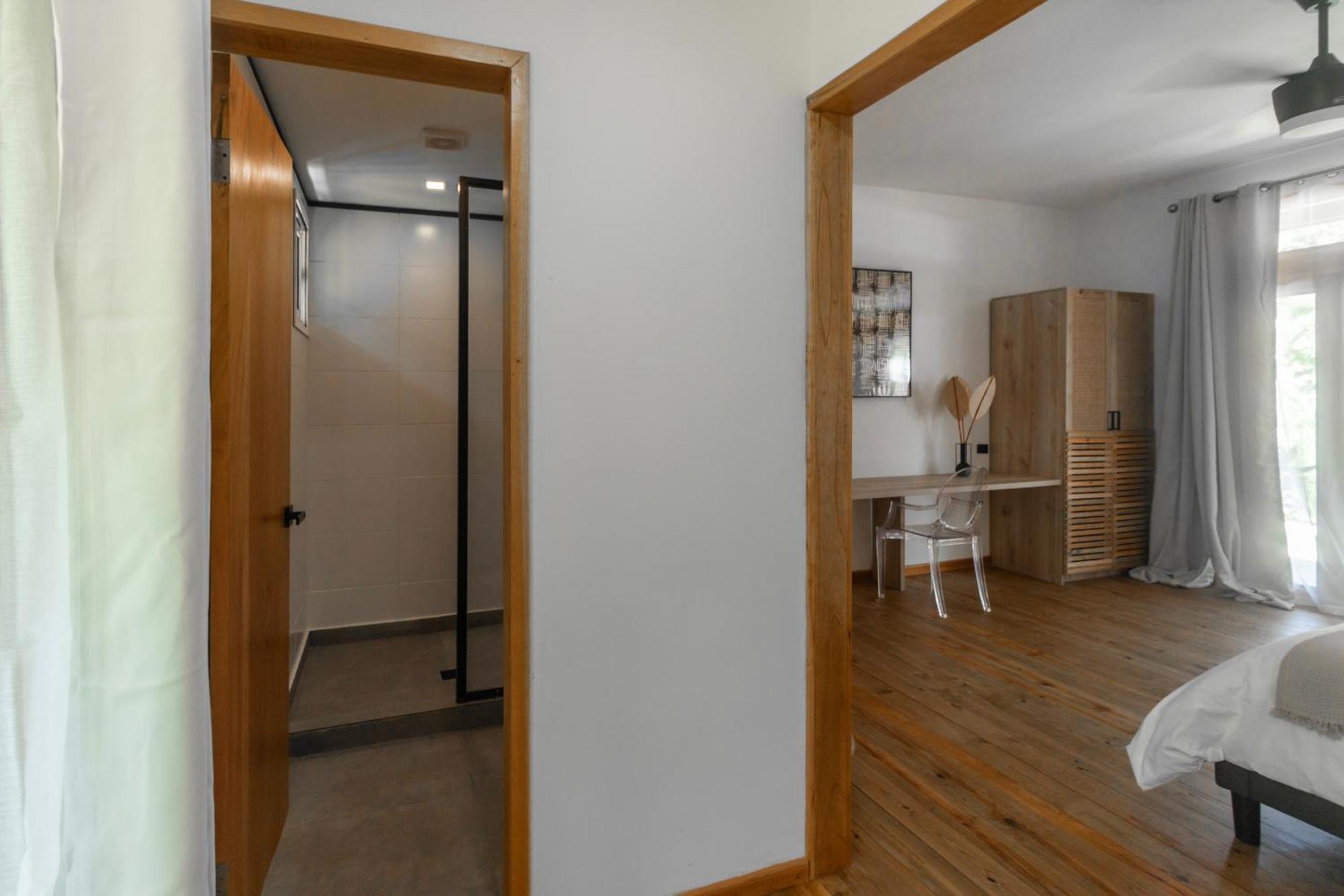S Boutique Hotel بوكاس تاون المظهر الخارجي الصورة